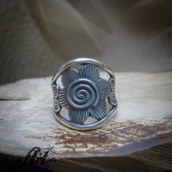 Сребърен дамски пръстен "Цвете" R-778